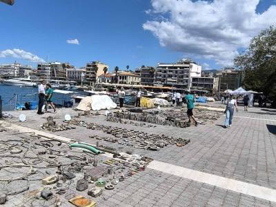 Υποβρύχιος καθαρισμός στο λιμάνι Καλαμάτας από εθελοντές