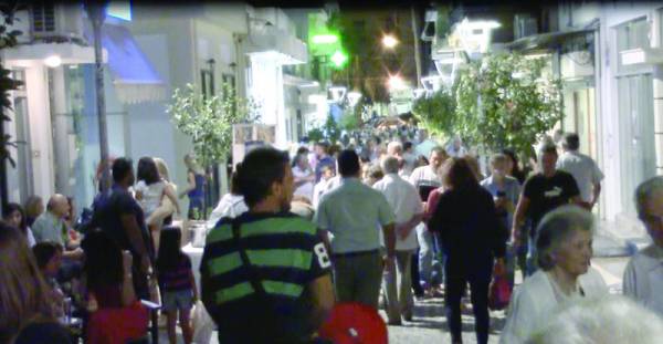 Πλήθος κόσμου στη γιορτή εμπορίου στη Μεσσήνη (βίντεο)