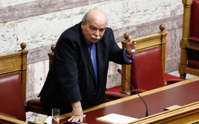 Ο Ν. Βούτσης ζήτησε δημόσια την παραίτηση του Δ. Καμμένου