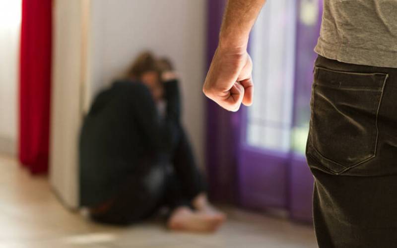 Περισσότερα από 28.000 περιστατικά ενδοοικογενειακής βίας καταγγέλθηκαν στο διάστημα 2010 - 2018