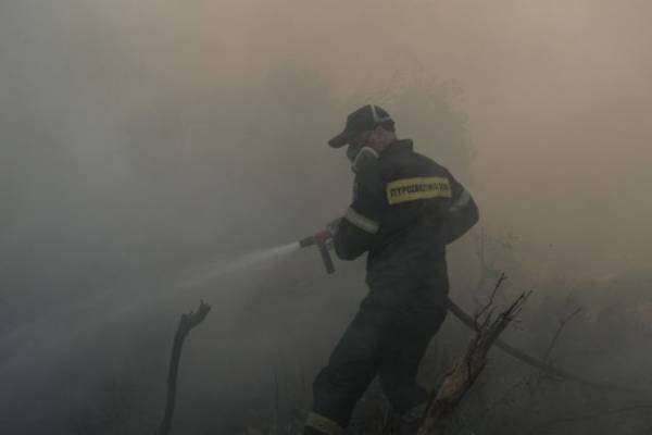 Εγκατάλειψη καταγγέλλουν οι εθελοντές πυροσβέστες
