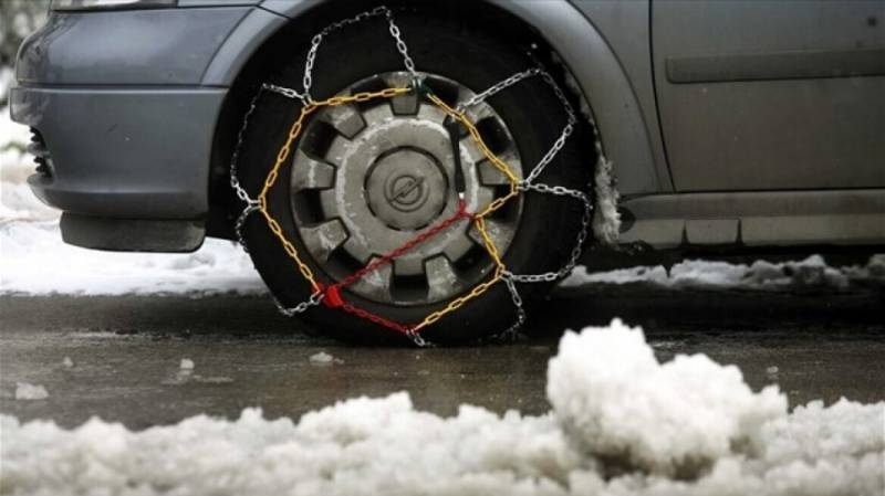 ΕΛΑΣ: Απαγόρευση κυκλοφορίας των φορτηγών άνω των 3,5 τόνων - Αντιολισθητικές αλυσίδες σε όλα τα αυτοκίνητα στην Αττική