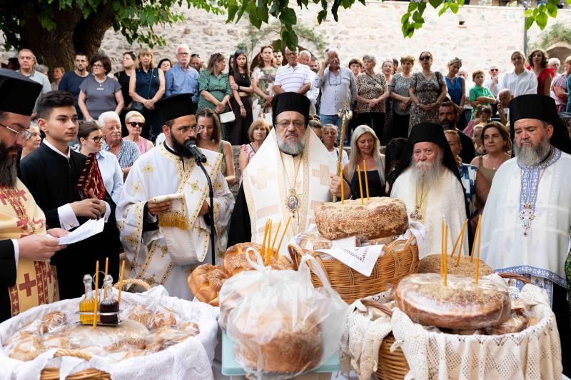 Μεταμόρφωση του Σωτήρος: Ο πανηγυρικός εσπερινός στο Ανδρομονάστηρο