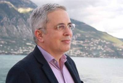 Μάκαρης σε Νίκα για πλατεία Φιλιατρών