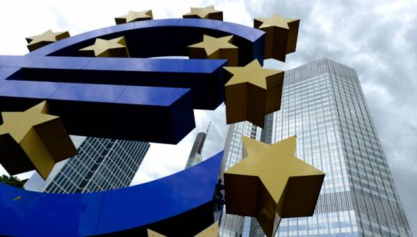 Νέα μείωση του ELA προς τις ελληνικές τράπεζες ενέκρινε η ΕΚΤ