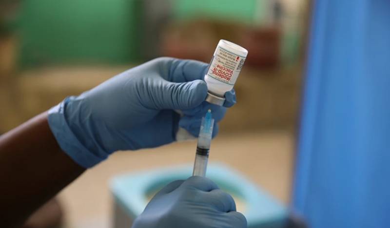 Moderna: Κλινικές δοκιμές τρίτης δόσης εμβολίου που σχεδιάστηκε ειδικά κατά της Όμικρον