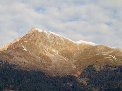 Λαμία: Σε εξέλιξη οι έρευνες στο Βελούχι για τον εντοπισμό 74χρονου πεζοπόρου