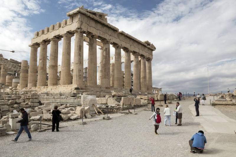 Prive ξεναγήσεις με 5.000 ευρώ στην Ακρόπολη και αυξήσεις έως 300% στα εισιτήρια των αρχαιολογικών χώρων