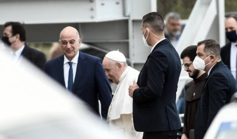 Δένδιας: Τα «κέρδη» από την επίσκεψη του Πάπα Φραγκίσκου στην Ελλάδα