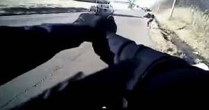 Βίντεο: Αμερικανός αστυνομικός πυροβολεί και σκοτώνει εν ψυχρώ πολίτη