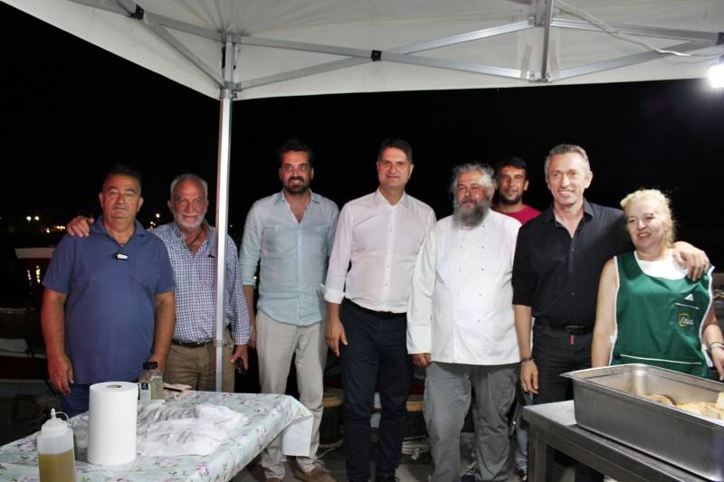 Κόσμος, χορός και τραγούδι στη γιορτή του αλιέα