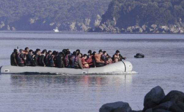 Εξι βάρκες με πρόσφυγες έφθασαν σε Λέσβο και Χίο