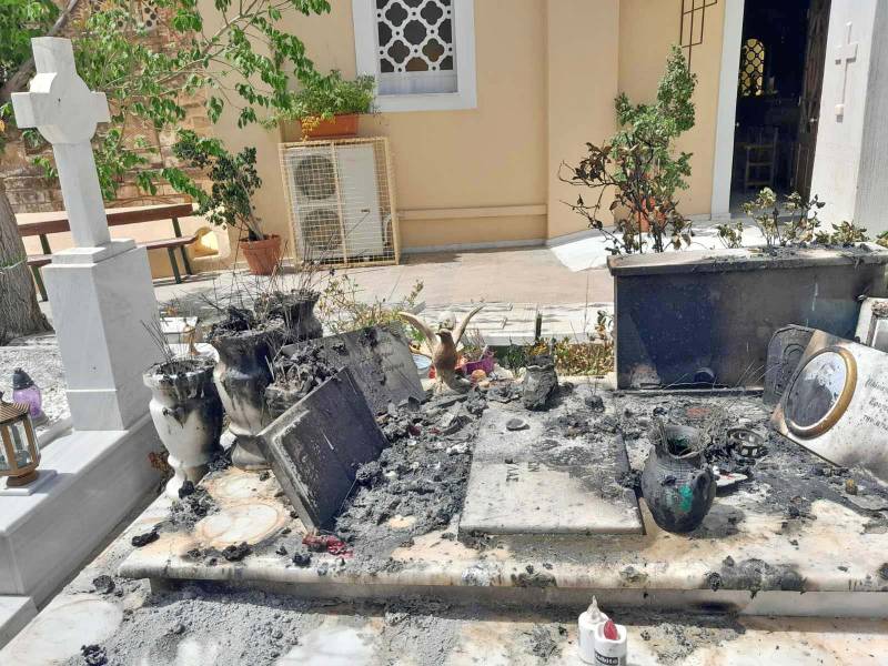 Φωτιά σε οικογενειακό τάφο στο νεκροταφείο Καλαμάτας