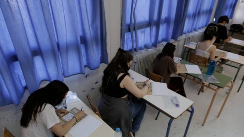Πανελλαδικές εξετάσεις: Τα θέματα στη Νεοελληνική Γλώσσα και Λογοτεχνία