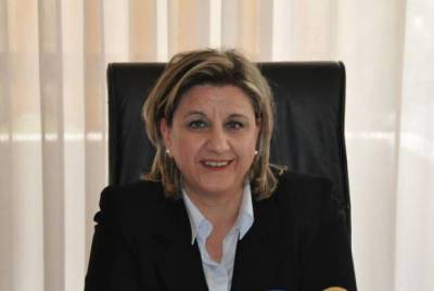 Ευχαριστεί Μαντά και “αδειάζει” Τατούλη η Αλειφέρη 