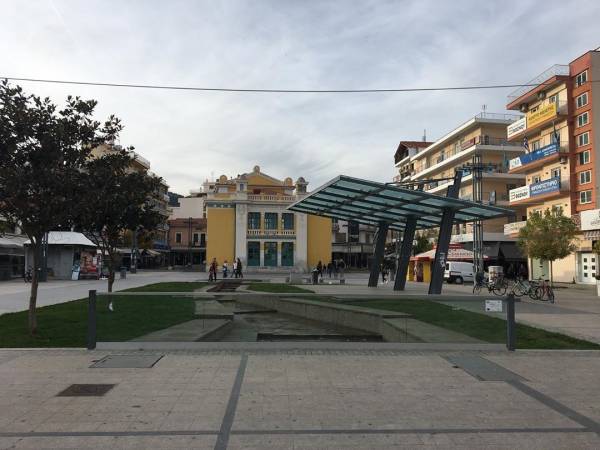 Ο Δήμος Τρίπολης για την παράνομη κοπή δένδρου στην πλατεία Πετρινού