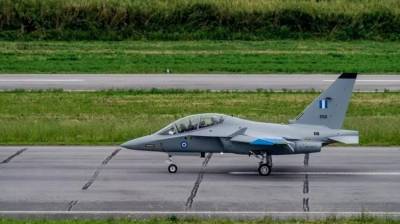 Βρετανοί ιπτάμενοι της Royal Air Force για εκπαίδευση στην 120 ΠΕΑ