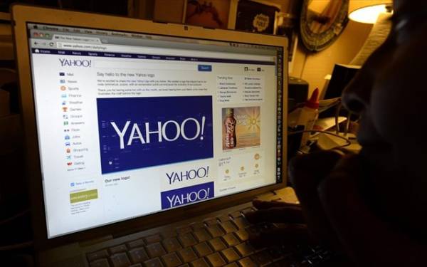 Χάκερ υπέκλεψε στοιχεία από 200 εκατ. λογαριασμούς της Yahoo