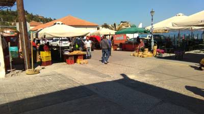 Διαμαρτυρία επαγγελματιών Κορώνης για την εικόνα της υπαίθριας αγοράς