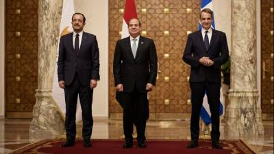 Στο Ελ Αλαμέιν ο Κυρ. Μητσοτάκης για την τριμερή Ελλάδας- Κύπρου- Αιγύπτου