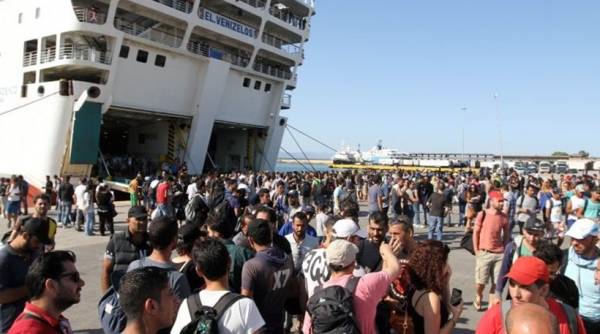 Περισσότεροι από 6000 μετανάστες και πρόσφυγες στο λιμάνι του Πειραιά