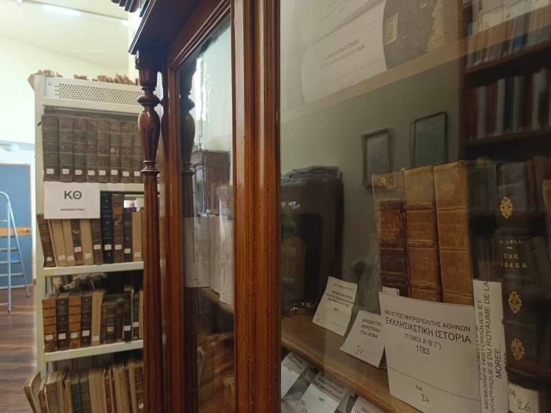 Το θερινό ωράριο Λαϊκής Βιβλιοθήκης και Πινακοθήκης