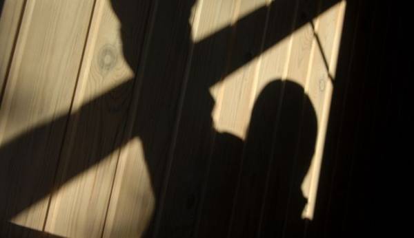 Κρήτη: Για μαστροπεία κατηγορείται ο 52χρονος που βίαζε τα παιδιά της συντρόφου του