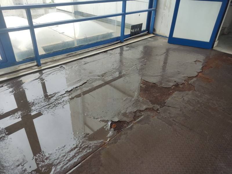 “Λίμνες” στο Δικαστικό Μέγαρο Καλαμάτας!