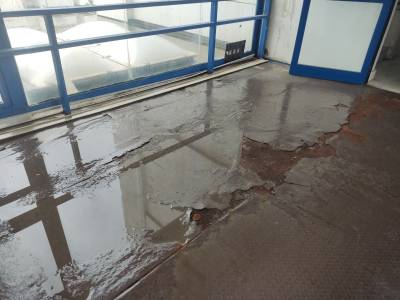 “Λίμνες” στο Δικαστικό Μέγαρο Καλαμάτας!