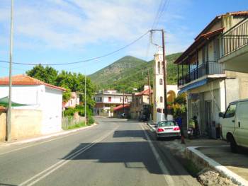 Παράδοση πρωτοκόλλου αποβολής στην Ενωση Αγιοφλωριτών &quot;Ο Πάμισος&quot;