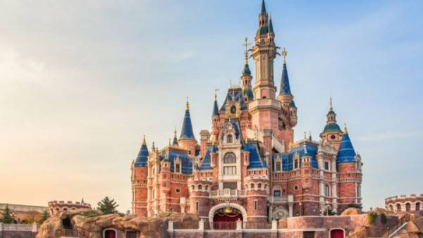 Η Walt Disney σχεδιάζει να ανοίξει ξανά τη Disneyland στη Σαγκάη