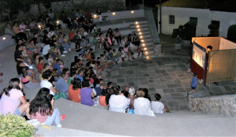 Παράσταση καραγκιόζη στο Διαβολίτσι