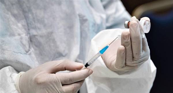 Ιντερπόλ: Πρώτες κατασχέσεις ψεύτικων εμβολίων κατά της Covid-19