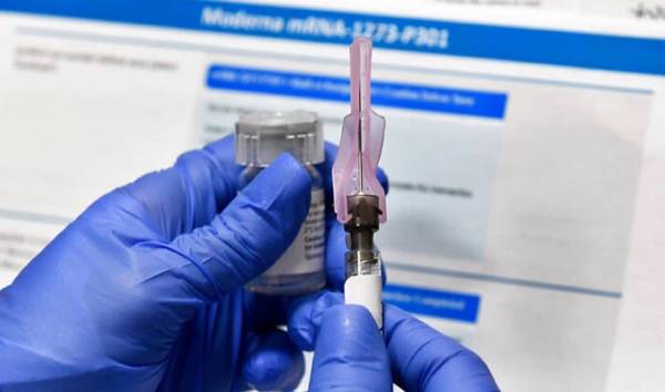 Εμβόλιο Pfizer: Την Παρασκευή η απόφαση του ΕΜΑ για χορήγηση σε εφήβους 12-15 ετών