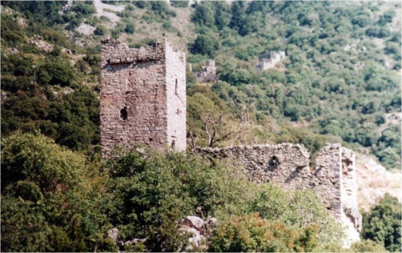 Kάστρα και οχυρά της Μεσσηνίας: Το Σαμουήλι, η Βαϊδενίτσα και ο ξερόβραχος της Κουδούνας