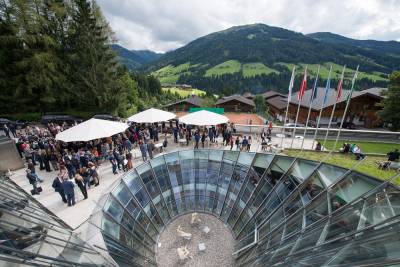 Ευρωπαϊκό Φόρουμ στο Alpbach: Έκκληση για μια ενωμένη Ευρώπη και προειδοποίηση για τον Πούτιν