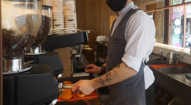 Τι εκτιμούν επαγγελματίες της Καλαμάτας για την αύξηση στον καφέ