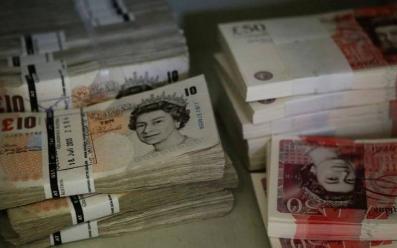 Η Τράπεζα της Αγγλίας αναθεωρεί προς τα κάτω τις προβλέψεις για τον ρυθμό ανάπτυξης
