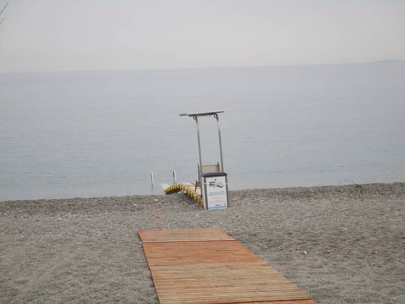 Τοποθετήθηκαν τα Seatrac στην παραλία Καλαμάτας