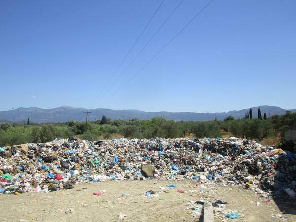 Τα σκουπίδια θα πνίξουν την Περιφέρεια Πελοποννήσου