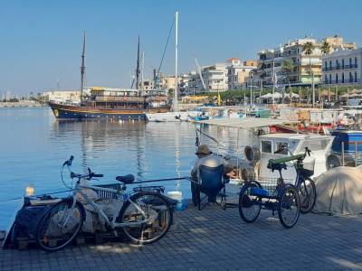 Ομορφες πρωινές εικόνες από το λιμάνι της Καλαμάτας (βίντεο-φωτογραφίες)