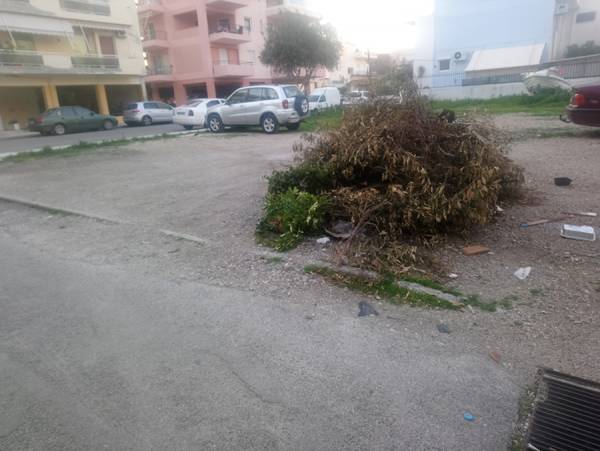 Παραμένει ακαθάριστο