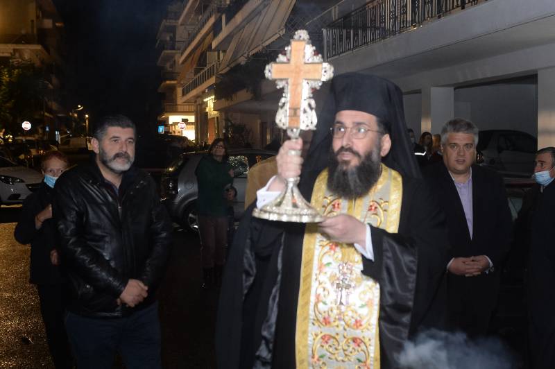 Μητρόπολη Μεσσηνίας: Πλήθος πιστών στην υποδοχή του Τίμιου Σταυρού