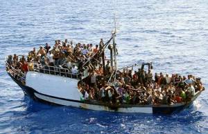 Στο λιμάνι της Καλαμάτας οδηγούνται 170 μετανάστες που διασώθηκαν στο Ταίναρο