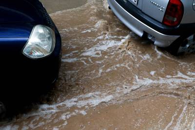 Η κακοκαιρία θα συνεχιστεί ως τις απογευματινές ώρες - Συστάσεις της Πολιτικής Προστασίας στους πολίτες