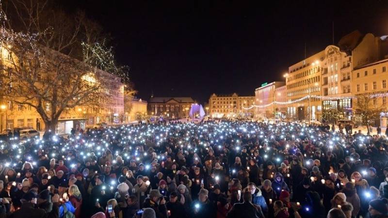 Διαδηλώσεις κατά του μίσους στην Πολωνία μετά τη δολοφονία του δημάρχου του Γκντανσκ