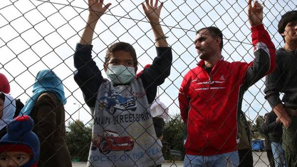 Αντιδράσεις στην απόφαση της Περιφέρειας για το κλείσιμο δομής προσφύγων στη Μυτιλήνη