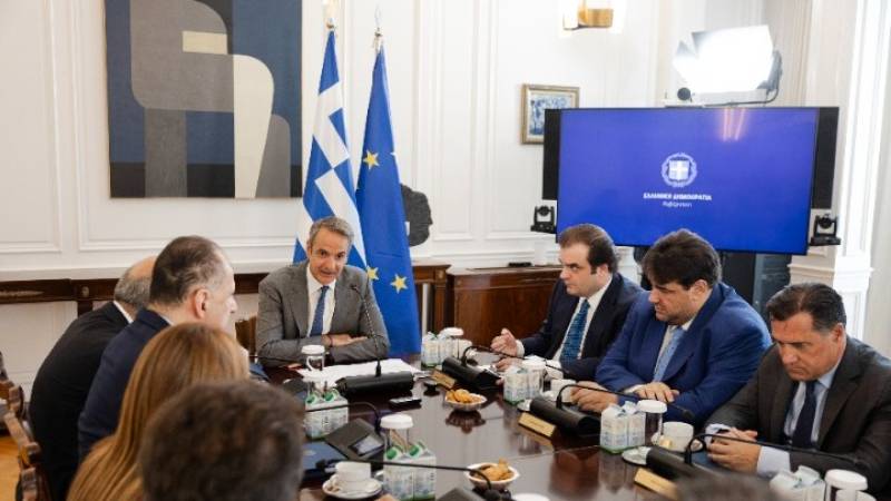 Σαφές μήνυμα Μητσοτάκη σε υπουργούς: Εκλογές την άνοιξη του 2027