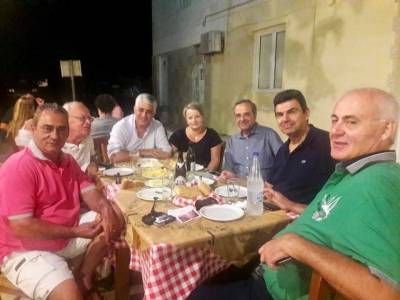 Δείπνησαν στη Μεθώνη Σαμαράς και Καφαντάρης