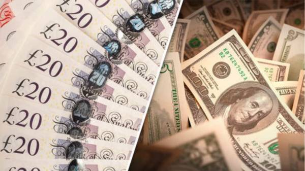 Βρετανία: Η στερλίνα υποχωρεί έναντι του δολαρίου στο χαμηλότερο επίπεδο από το 1985
